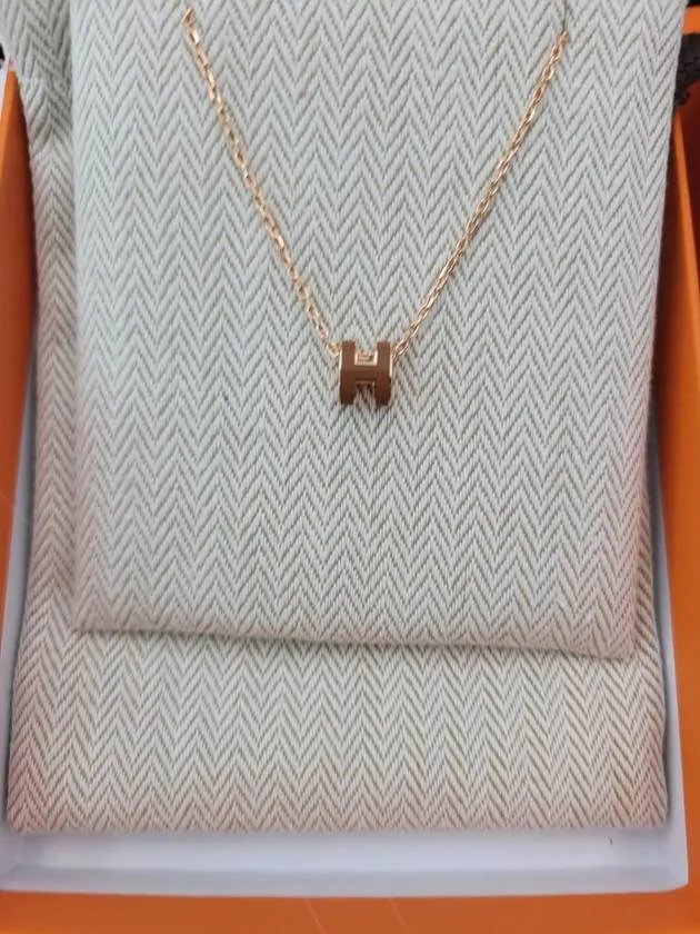 24Ss Hermes Pop-Ache Mini Necklace Pendant Mini Pop H New Gold New Gold Stk